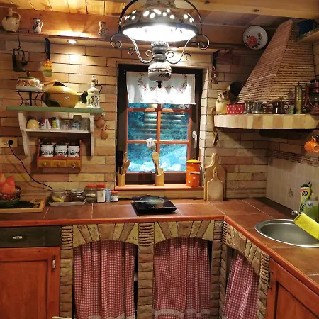 Деревянный коттедж Brvnara Na Obali Reke Drine