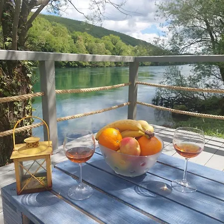 Brvnara Na Obali Reke Drine Деревянный коттедж Beserovina